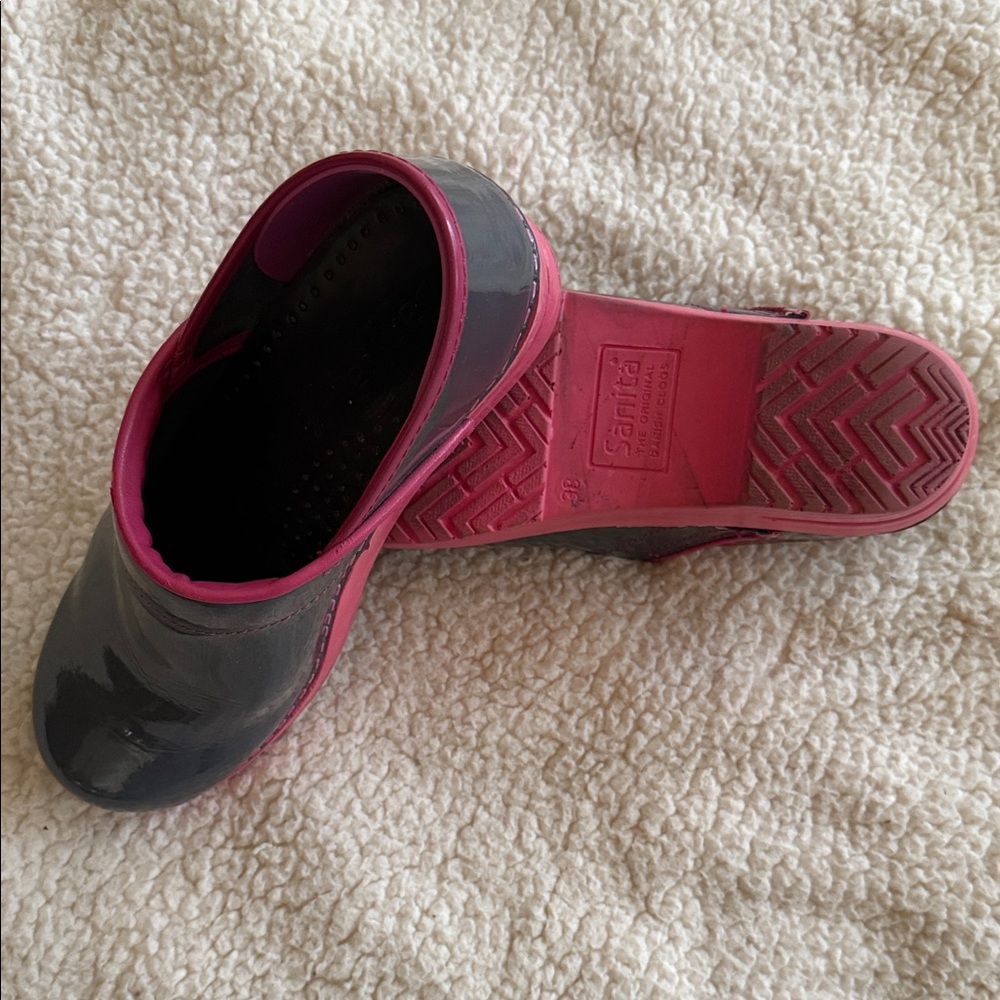 Sanita Women's Stylish Gray and Pink Mules